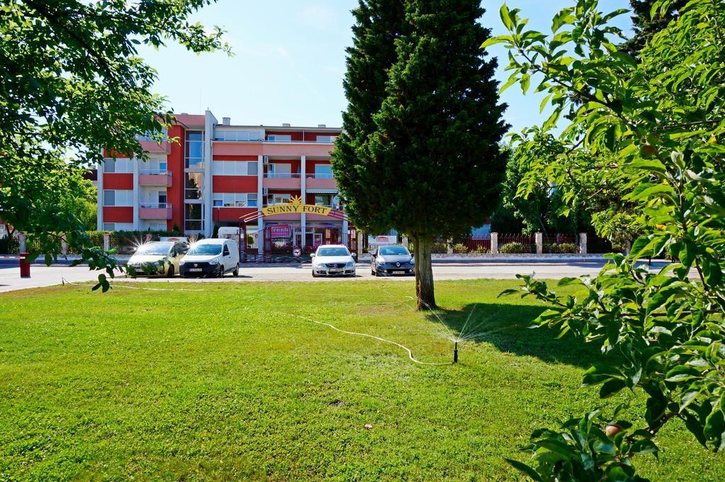 Gt Sunny Fort Apartments Sunny Beach Eksteriør billede